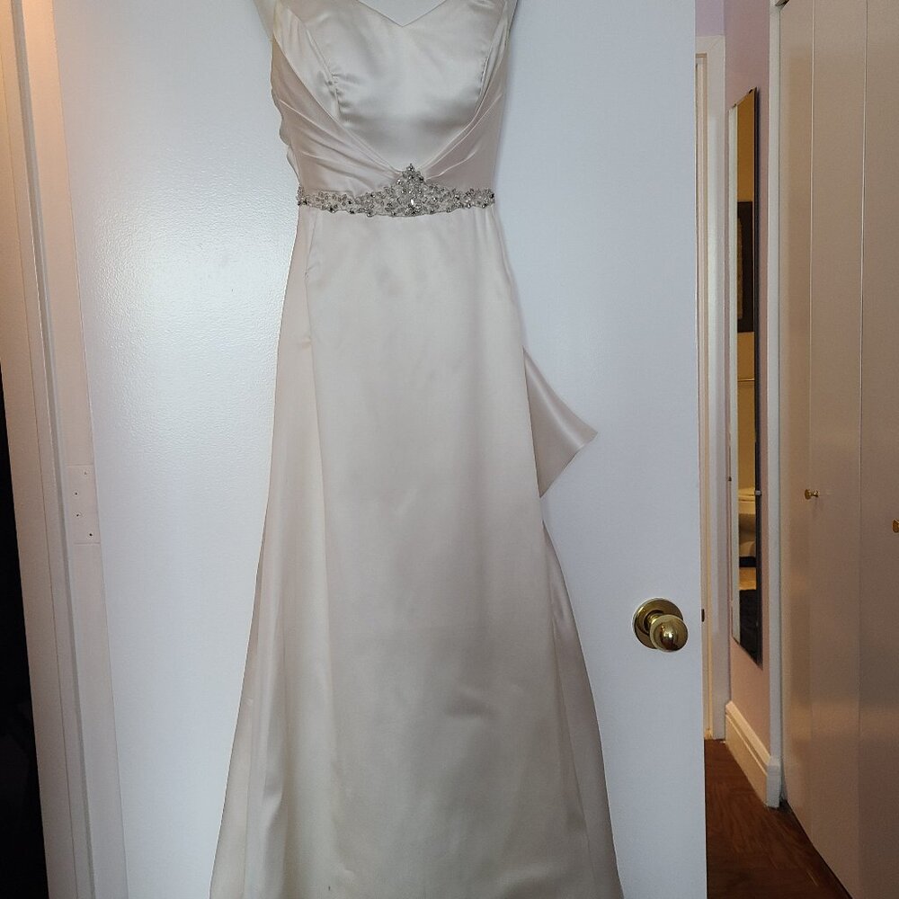 Wedding bride dress (size 0-2)